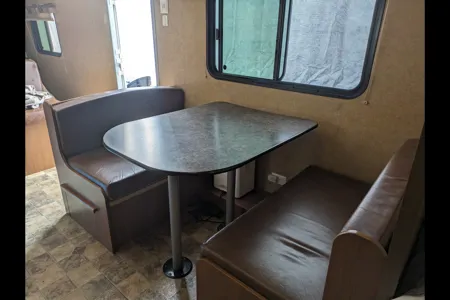 camper trailer (stationary)