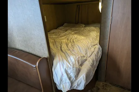 camper trailer (stationary)
