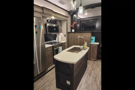 Bougie By Nature Glamping - Starved Rock Area RV Rental