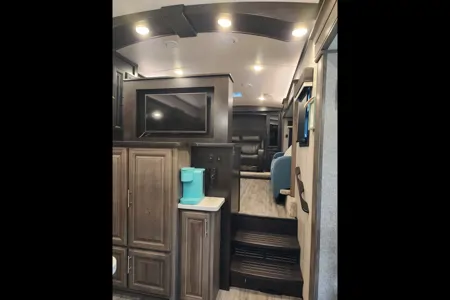Bougie By Nature Glamping - Starved Rock Area RV Rental