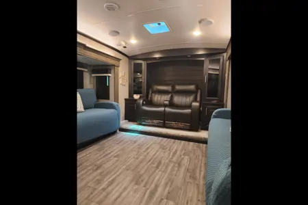 Bougie By Nature Glamping - Starved Rock Area RV Rental