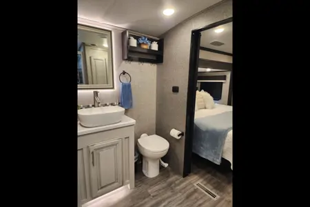 Bougie By Nature Glamping - Starved Rock Area RV Rental
