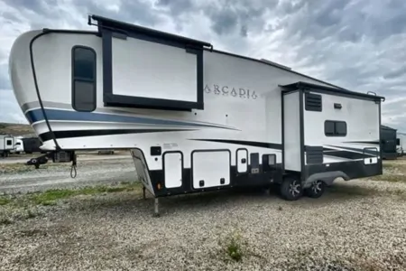 Devin's Keystone Arcadia Fifth Wheel