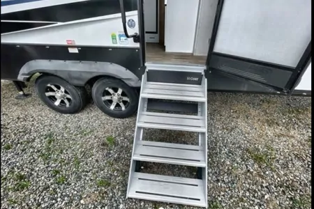 Devin's Keystone Arcadia Fifth Wheel