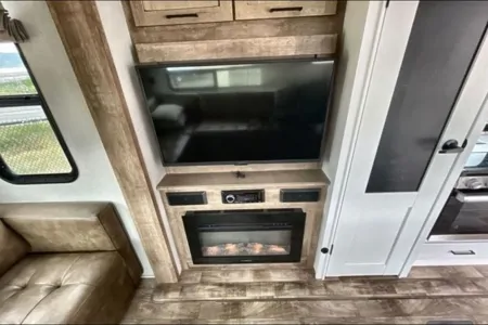 Devin's Keystone Arcadia Fifth Wheel