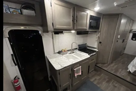 Legacy Continuum, LLC 2019 Coachmen Freelander 23FS