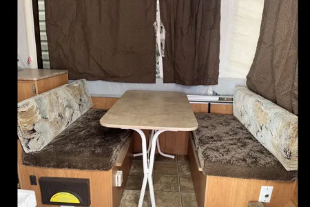 2010 Clippers Tent Trailer