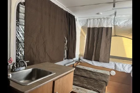 2010 Clippers Tent Trailer