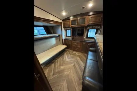Chris's Jayco 375BHFS North Point Fifth Wheel