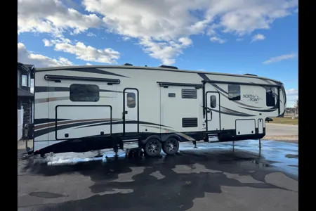 Chris's Jayco 375BHFS North Point Fifth Wheel