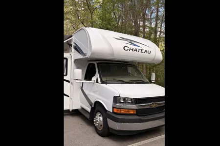 Cheong's Thor Motor Coach Chateaux Class C