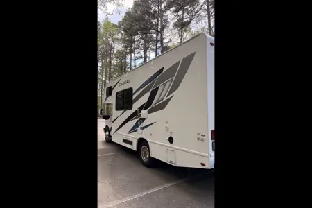 Cheong's Thor Motor Coach Chateaux Class C