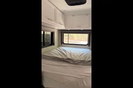 Cheong's Thor Motor Coach Chateaux Class C