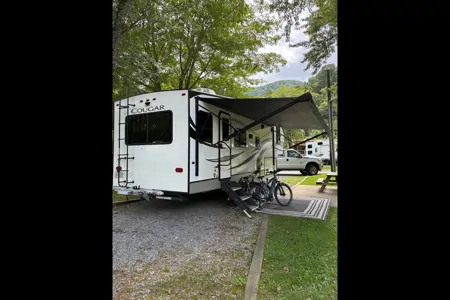 White Squirrel Keystone Cougar 24RDS Fifth Wheel