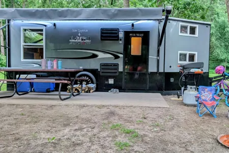 All Seasons Rent-All X22 RV Series Fish Houses