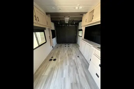 Gianas Sandstorm Toy Hauler