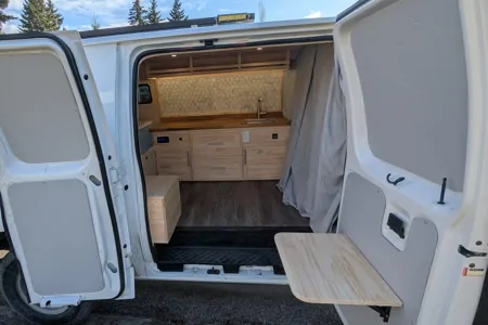 Luna the Campervan