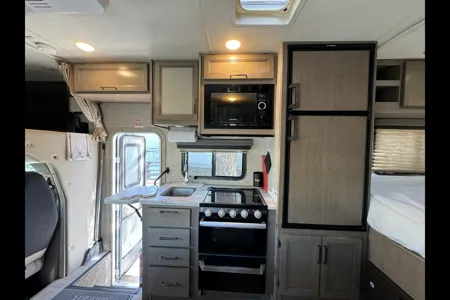 STAR | Easy-to-Drive Class C | Sleeps 5