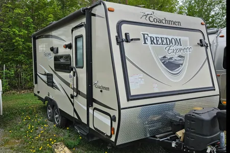 JR's Coachmen 21TQX Hybrid