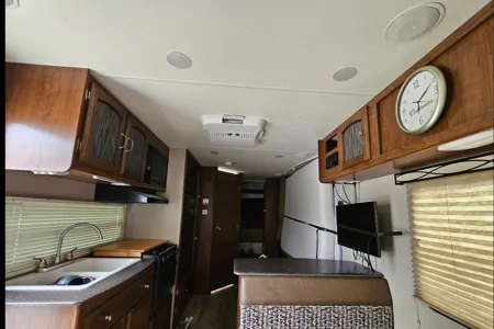 JR's Coachmen 21TQX Hybrid
