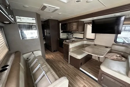 Stephane Thor Motor Coach Ace Classe A