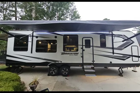 Grand Design 30G | King Bed & Private Patio