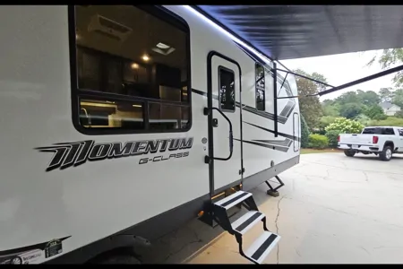 Grand Design 30G | King Bed & Private Patio