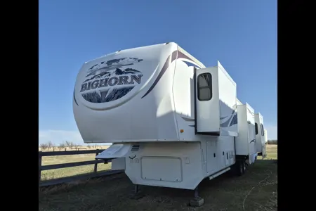 Murray's Heartland BigHorn Fifth Wheel