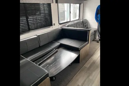 Lesley's Heartland Pioneer Travel Trailer