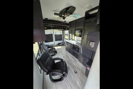 Austin's Cruiser RV Stryker2714 Toy Hauler
