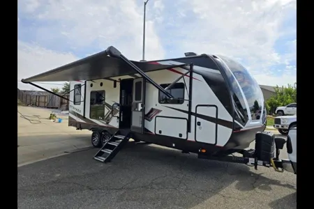 Austin's Cruiser RV Stryker2714 Toy Hauler