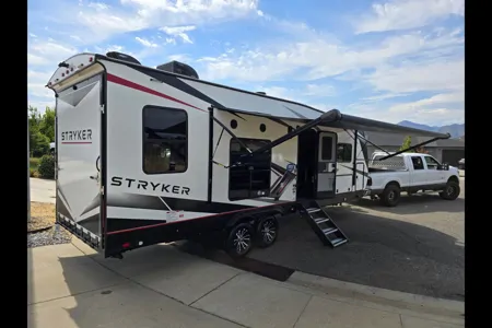 Austin's Cruiser RV Stryker2714 Toy Hauler