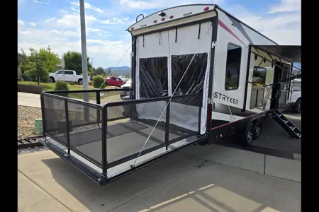 Austin's Cruiser RV Stryker2714 Toy Hauler