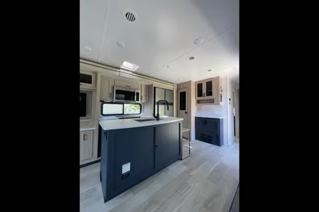 Winnebago Voyage Travel Trailer (Rolling Freedom Travels)