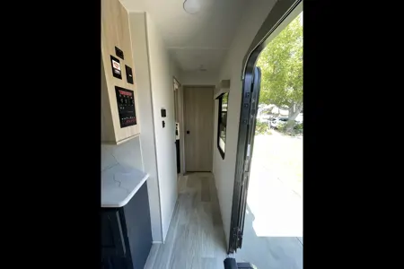 Winnebago Voyage Travel Trailer (Rolling Freedom Travels)