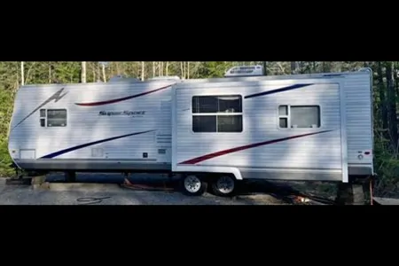 Where 6 Kids, Game Days, and Campfires All Fit Under One Roof