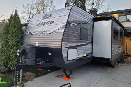 🌟5 Star Travel Trailer- sleeps 8! Comfort and luxury 