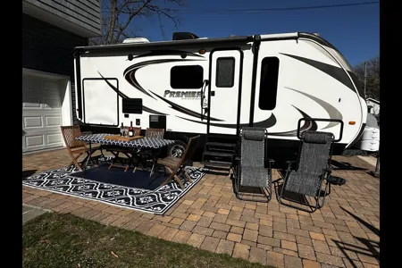 Rolling Retreat Keystone Bullet Premier Travel Trailer