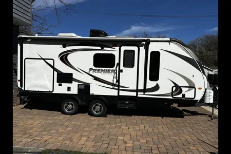 Rolling Retreat Keystone Bullet Premier Travel Trailer