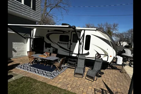Rolling Retreat Keystone Bullet Premier Travel Trailer