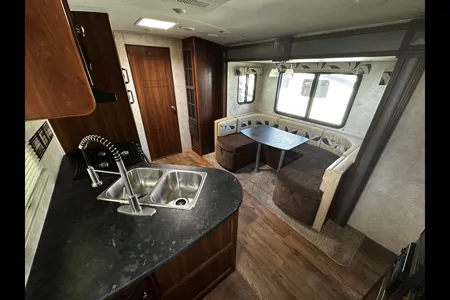 Rolling Retreat Keystone Bullet Premier Travel Trailer