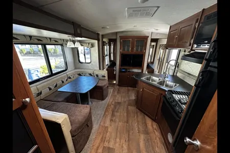 Rolling Retreat Keystone Bullet Premier Travel Trailer