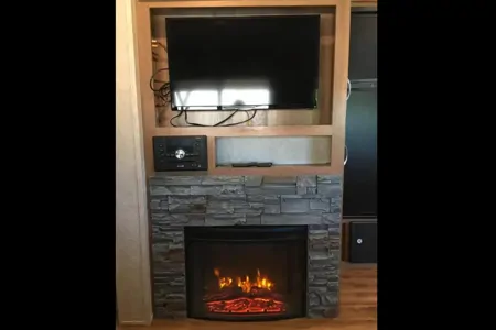 Costa’s Lake Superior Coachmen Travel Trailer