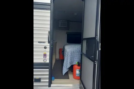 Davaskar's Coleman  R models 2025 Travel Trailer