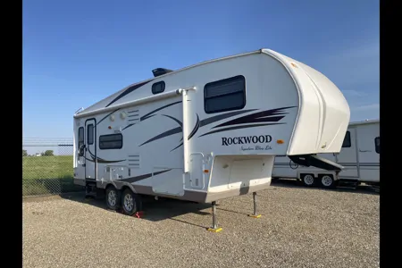 Brad's Forest River Rockwood Fifth Wheel
