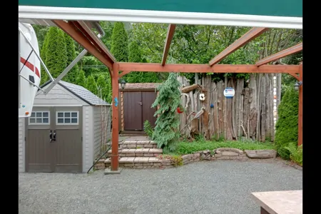 Harrison Hot Springs Set location - non moveable
