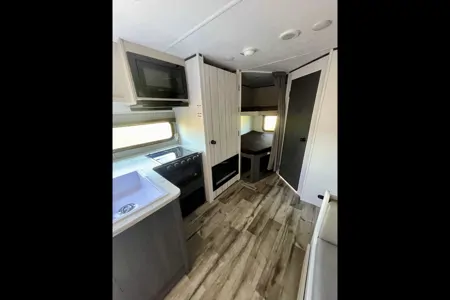 Brand New! 2026 DUTCHMEN ASPEN TRAIL 23 BH LE