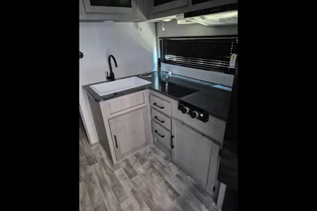Benoit's Dutchmen Kodiac se Travel Trailer