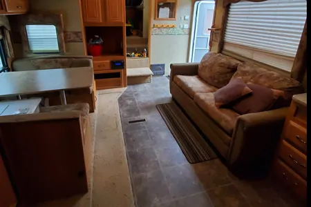 Stews Keystone Laredo 32 Fifth Wheel