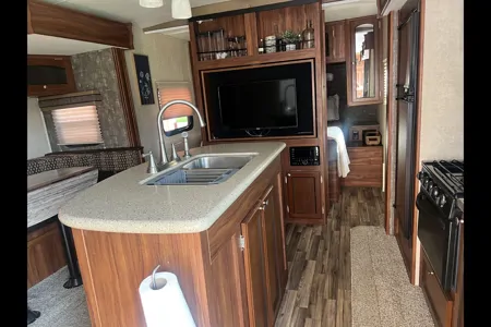 Stix & Stones Heartland NorthTrail – Couples Glamper Adventure Awaits! 